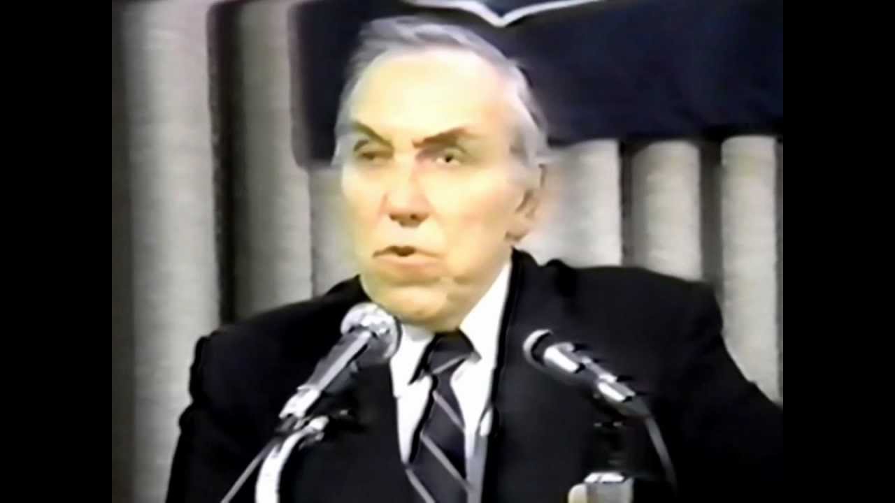 Dr Keith L. Moore